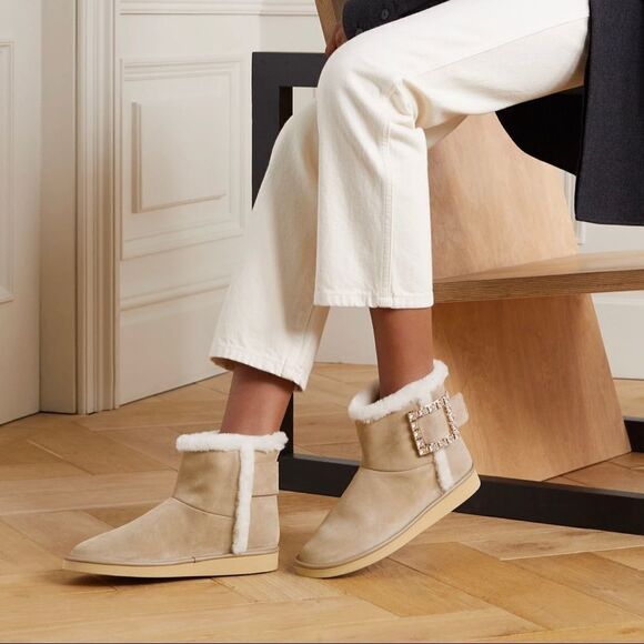 Roger Vivier Winter Viv' Strass suede and shearling ankle boots size 39 - Picture 2 of 15